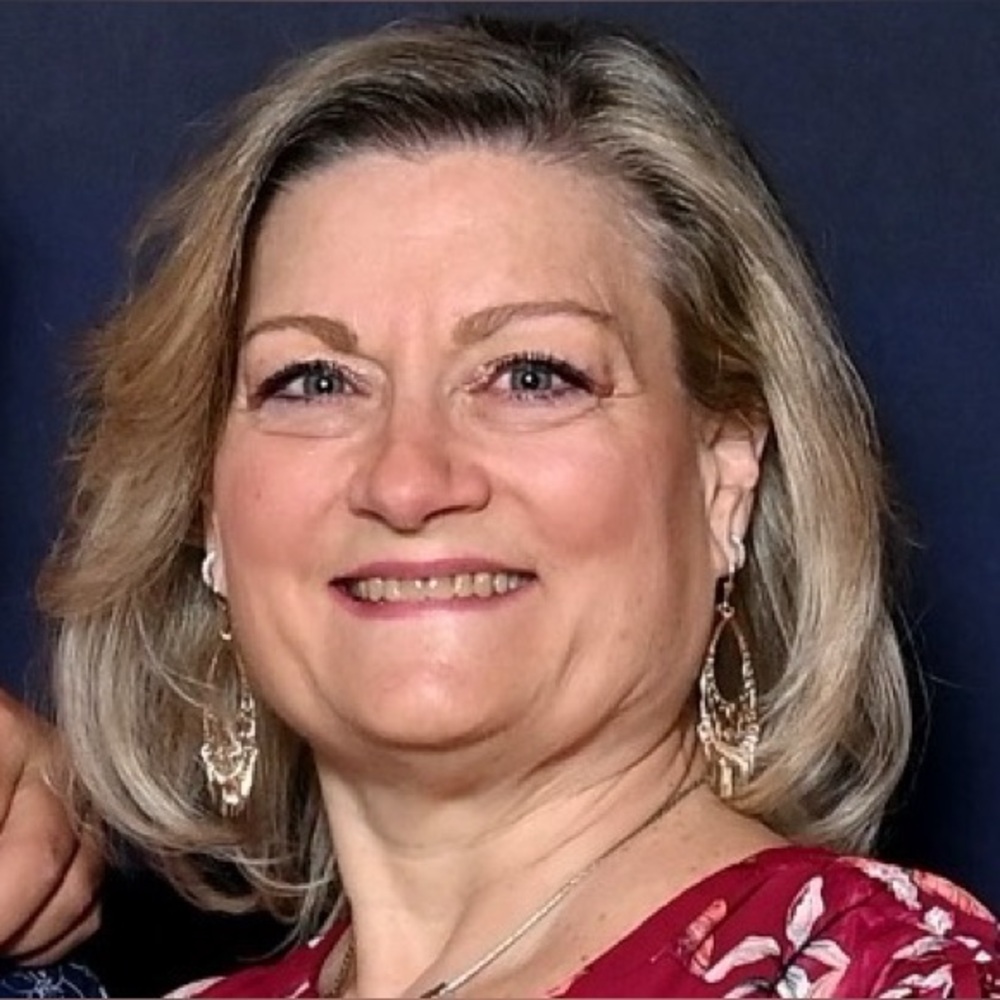 Meet your Posher, Debbie